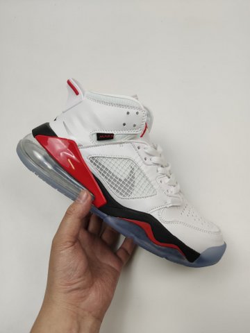 Air Jordan Mars 270-4